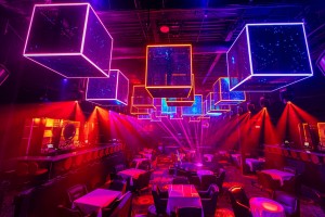 Cameo beleuchtet Nachtclub in Atlanta