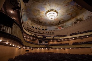 VisionTwo und Industrial Arts modernisieren Beleuchtung des Saarländischen Staatstheaters mit Lichtlösungen von GDS